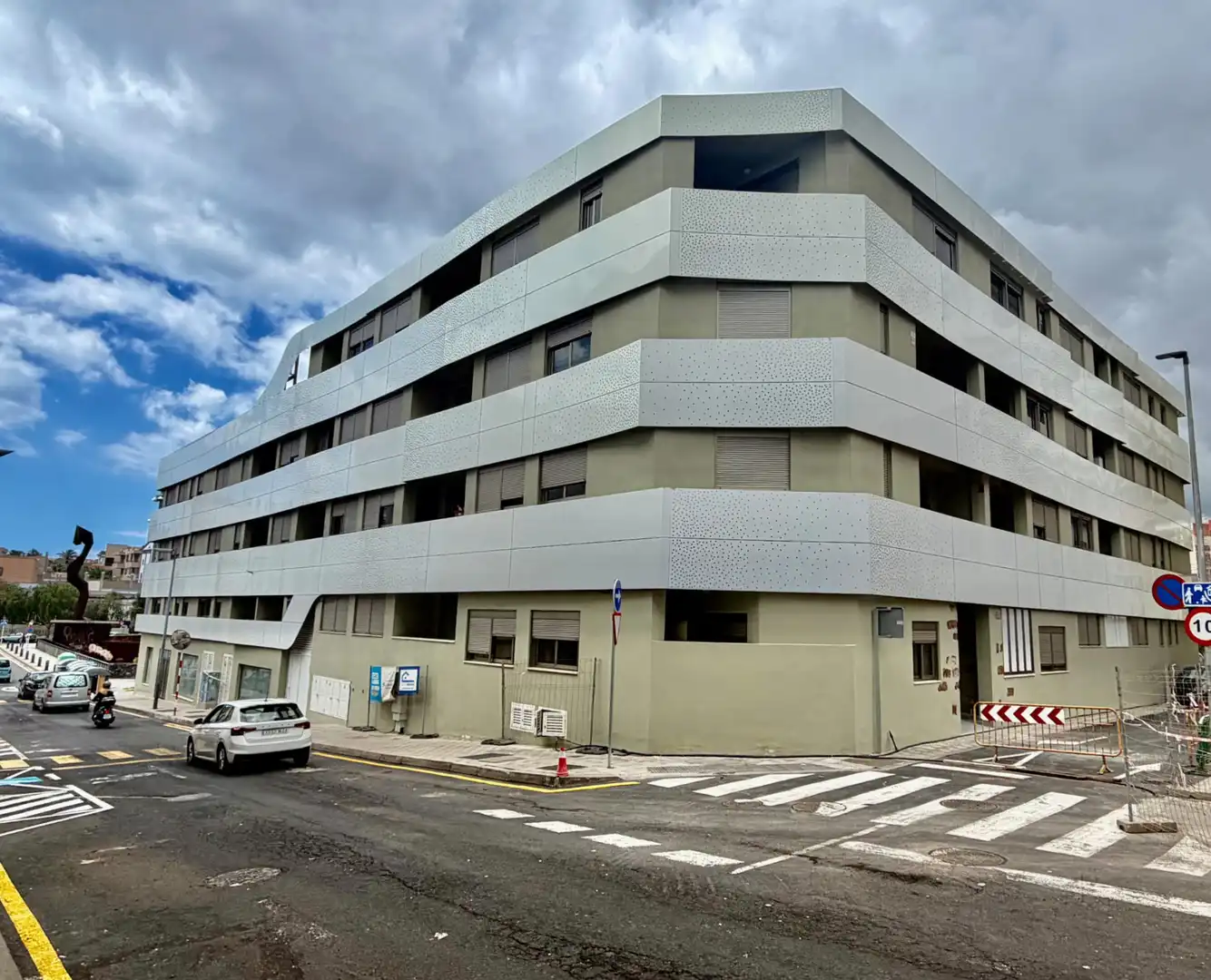 Exterior view of Flat for sale in Santa Cruz de Tenerife  with Storage room, Furnished and Oven
