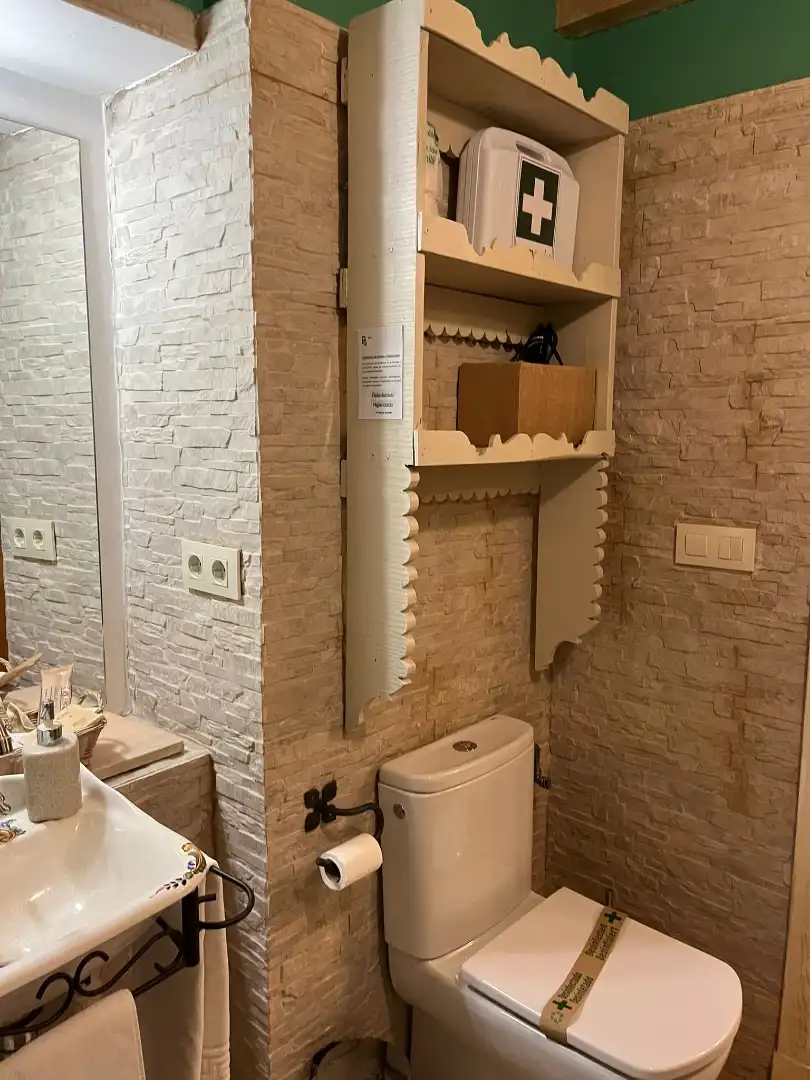 Badezimmer von Country house zum Verkauf in Candelario mit Heizung, Terrasse und Möbliert