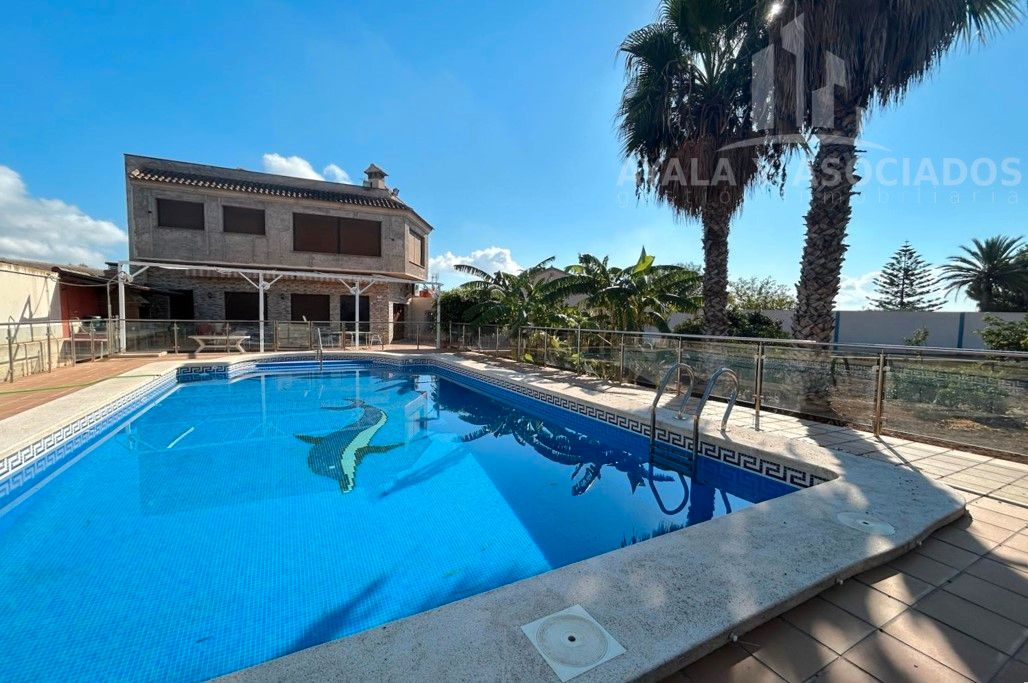 Piscina de Finca rústica en venda en Cartagena amb Aire condicionat, Calefacció i Jardí privat