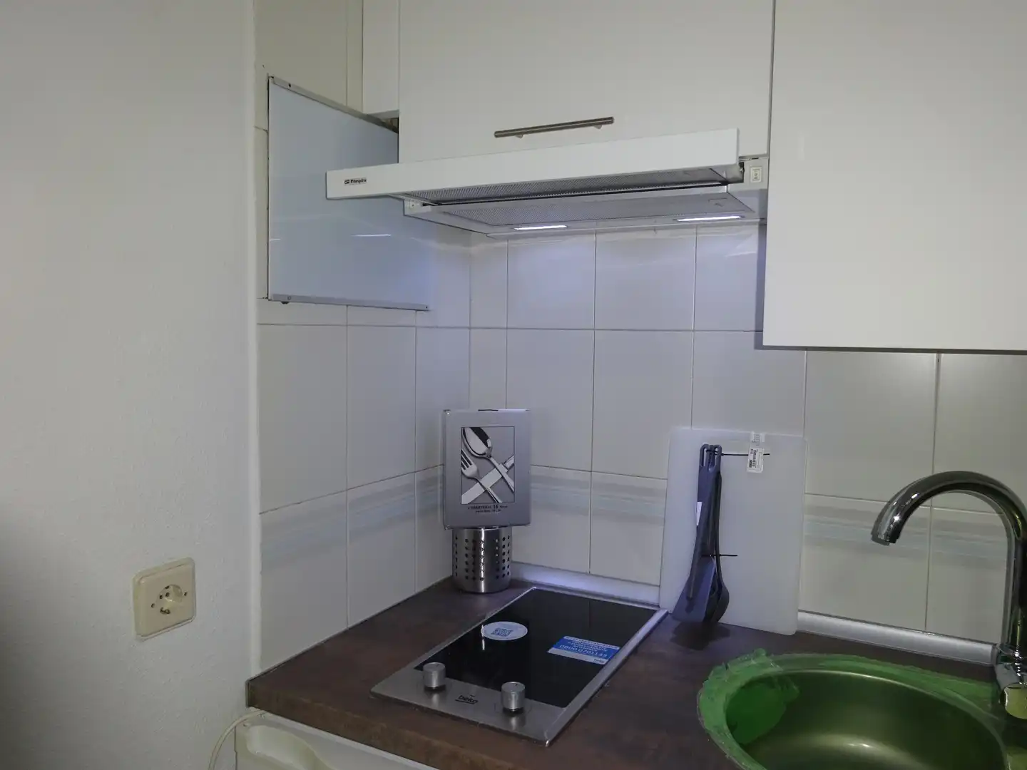 Kitchen of Study for rent in Sevilla  with Air Conditioner, Heating and Washing machine
