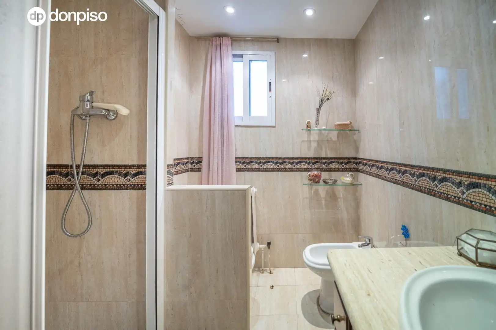 Piso con terraza en venta en Calle EMPERATRIZ EUGENIA 6, imagen 31