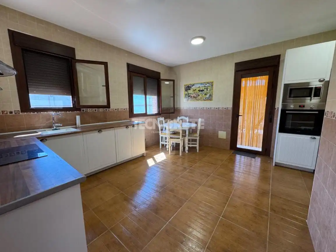 Cocina de Casa o chalet en venta en Cebolla con Aire acondicionado, Calefacción y Jardín privado