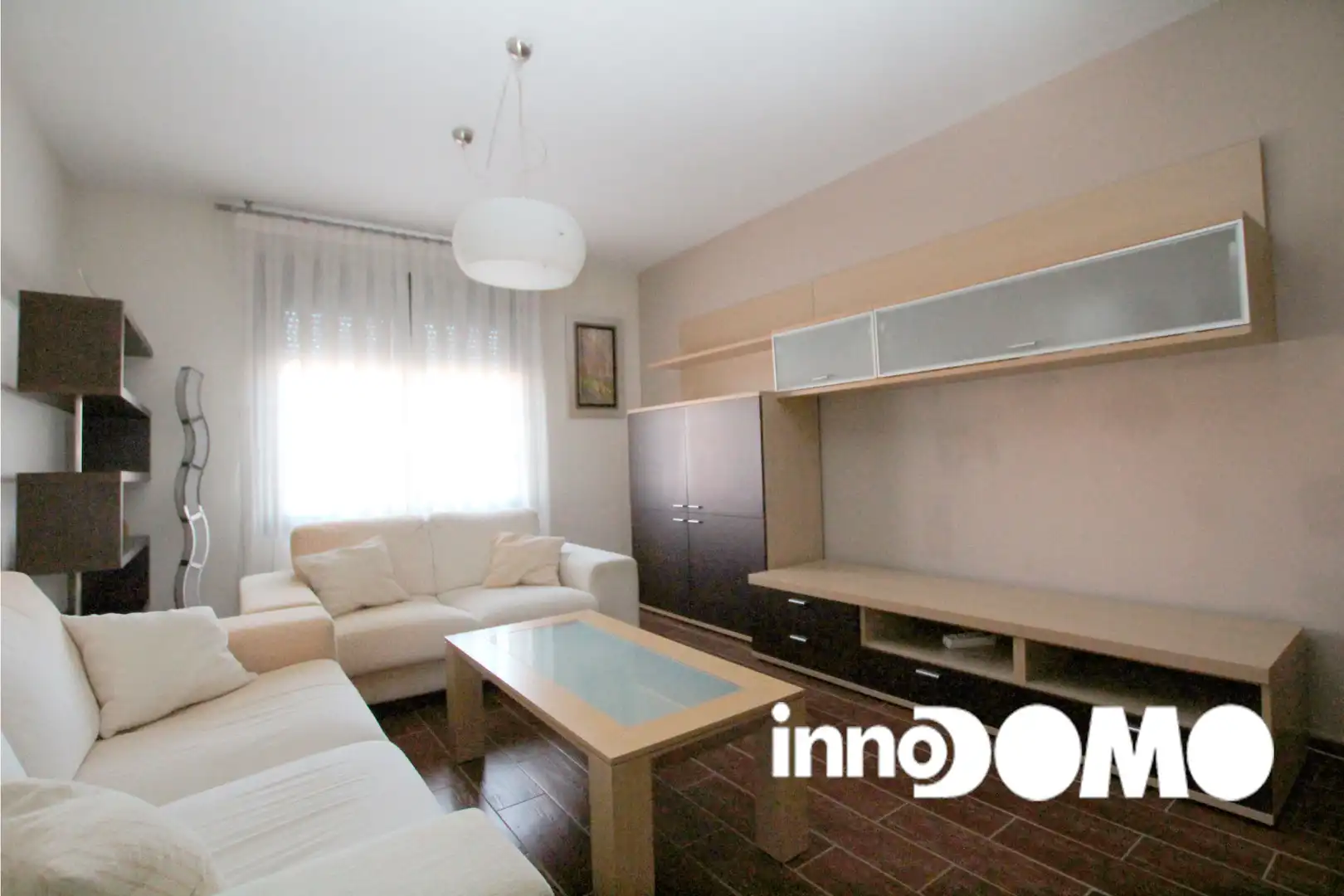 Sala de estar de Casa adosada en venta en Argés con Aire acondicionado, Calefacción y Jardín privado