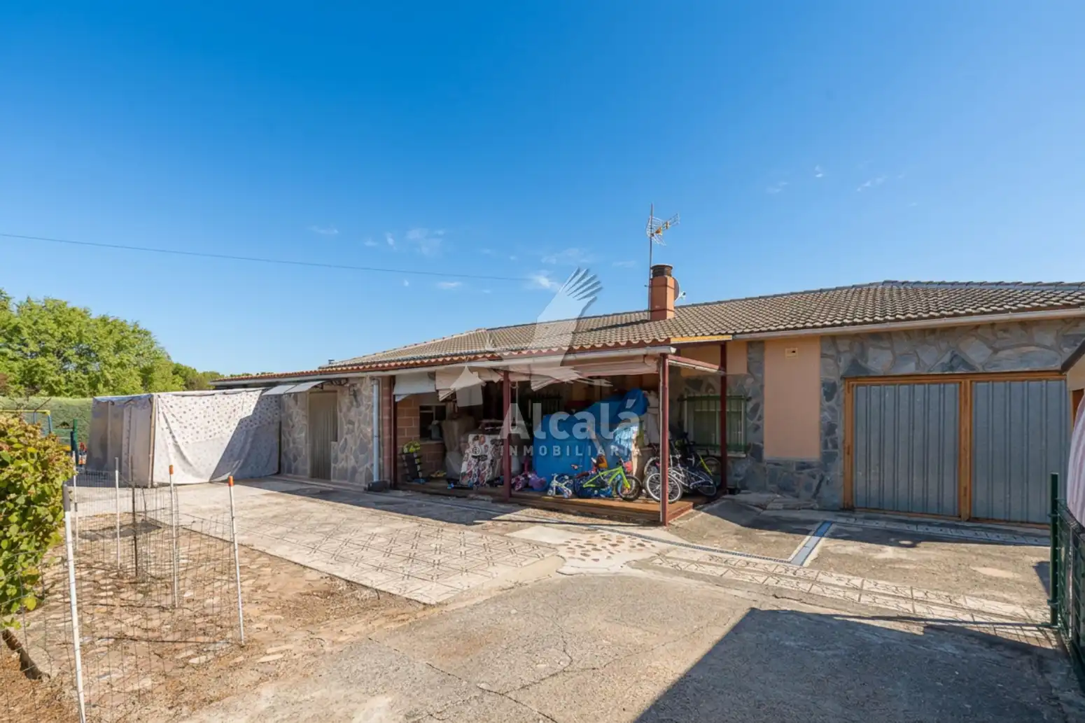 Casa amb piscina en venda a Serracines, imagen 4