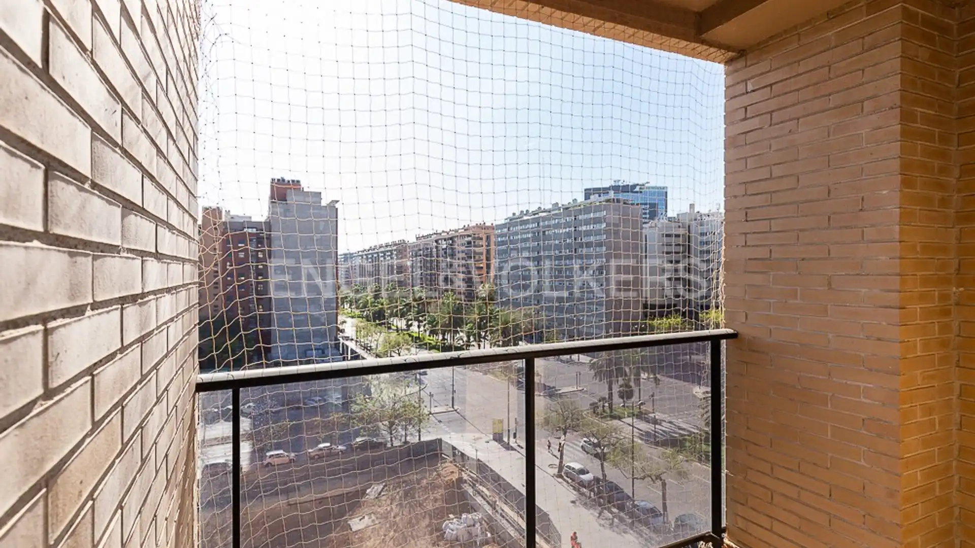 Vista exterior de Piso de alquiler en  Valencia Capital con Calefacción, Jardín privado y Parquet