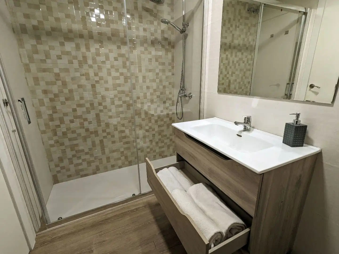 Bathroom of Flat for rent in Aguadulce