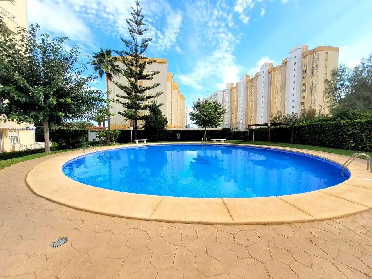 Piscina de Apartament de lloguer en Gandia amb Terrassa, Moblat i Piscina comunitària