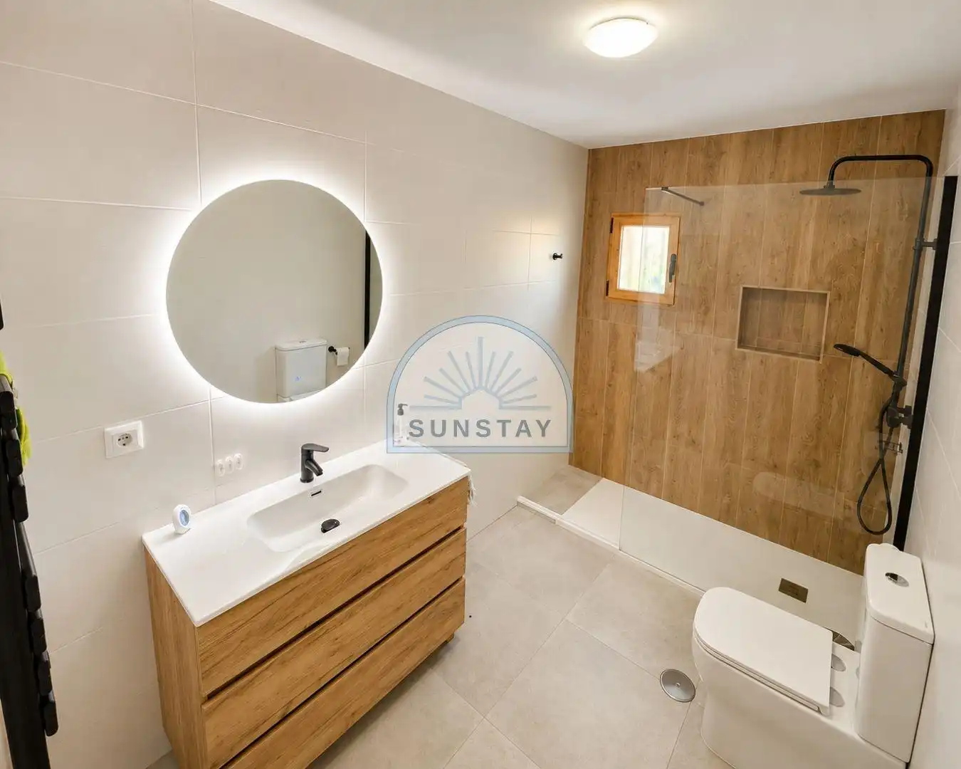 Badezimmer von Haus oder Chalet zur Miete in Benalmádena mit Klimaanlage, Terrasse und Abstellraum