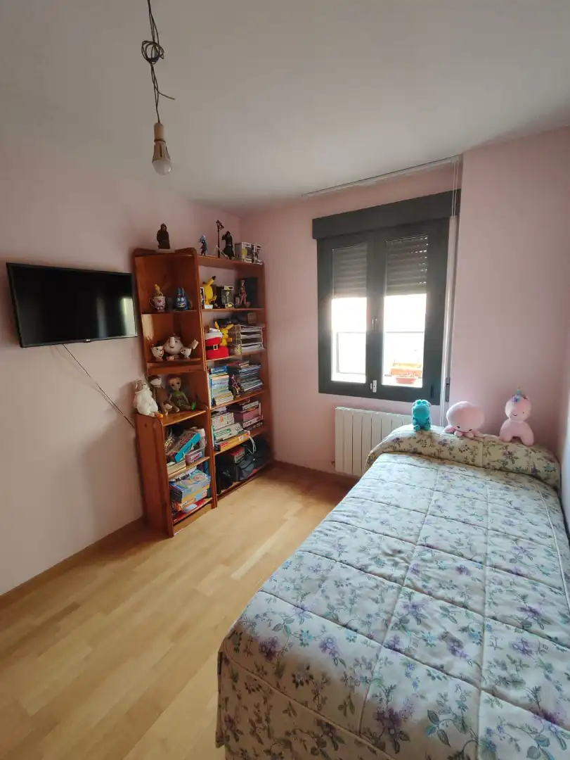 Habitación de Piso en venta en Peñafiel con Calefacción, Parquet y Terraza