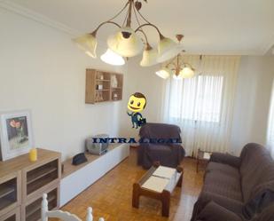 Living room of Flat to rent in Salamanca Capital  with Heating and Balcony