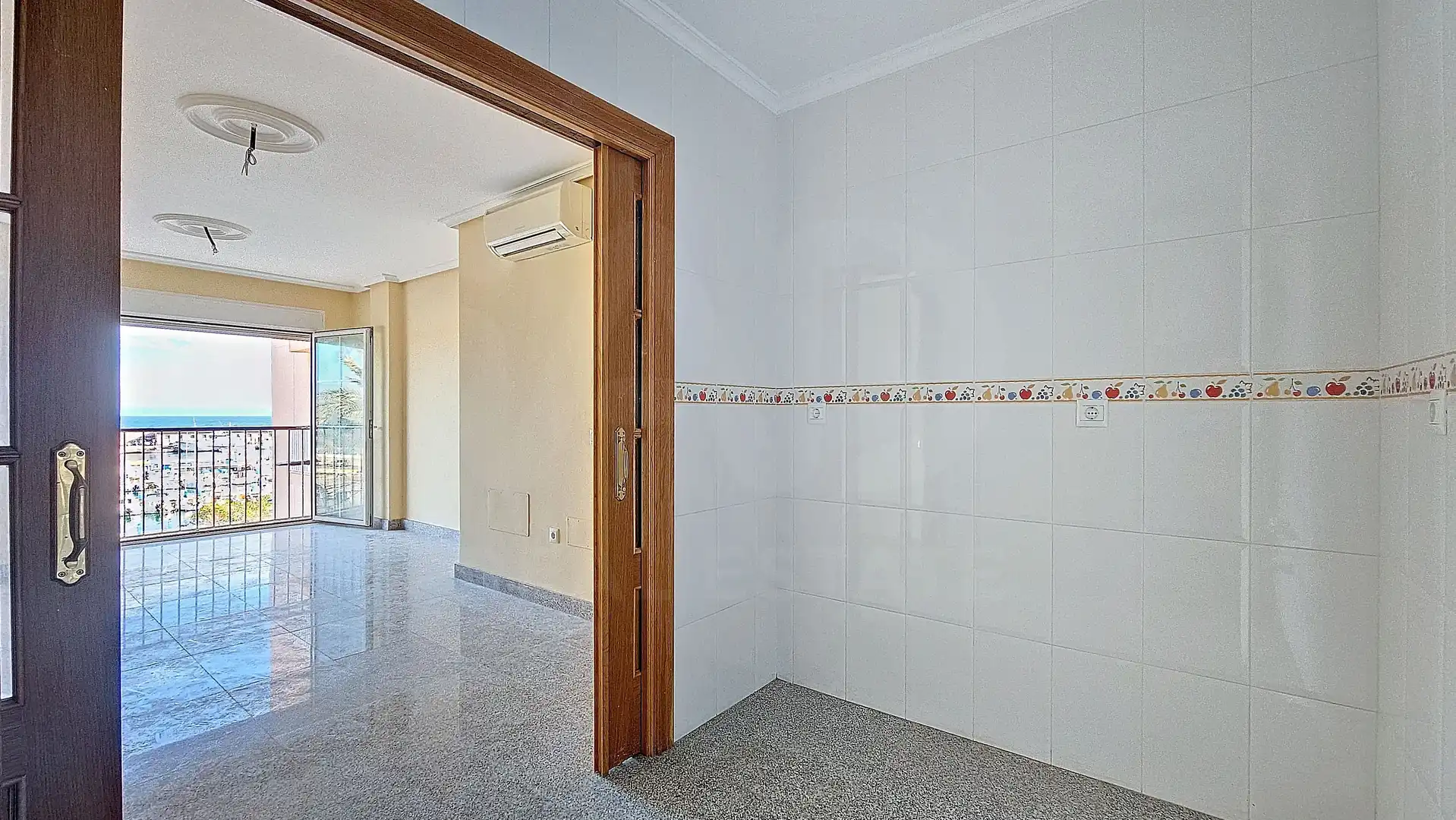Piso en venta en Roquetas de Mar con Aire acondicionado y Terraza