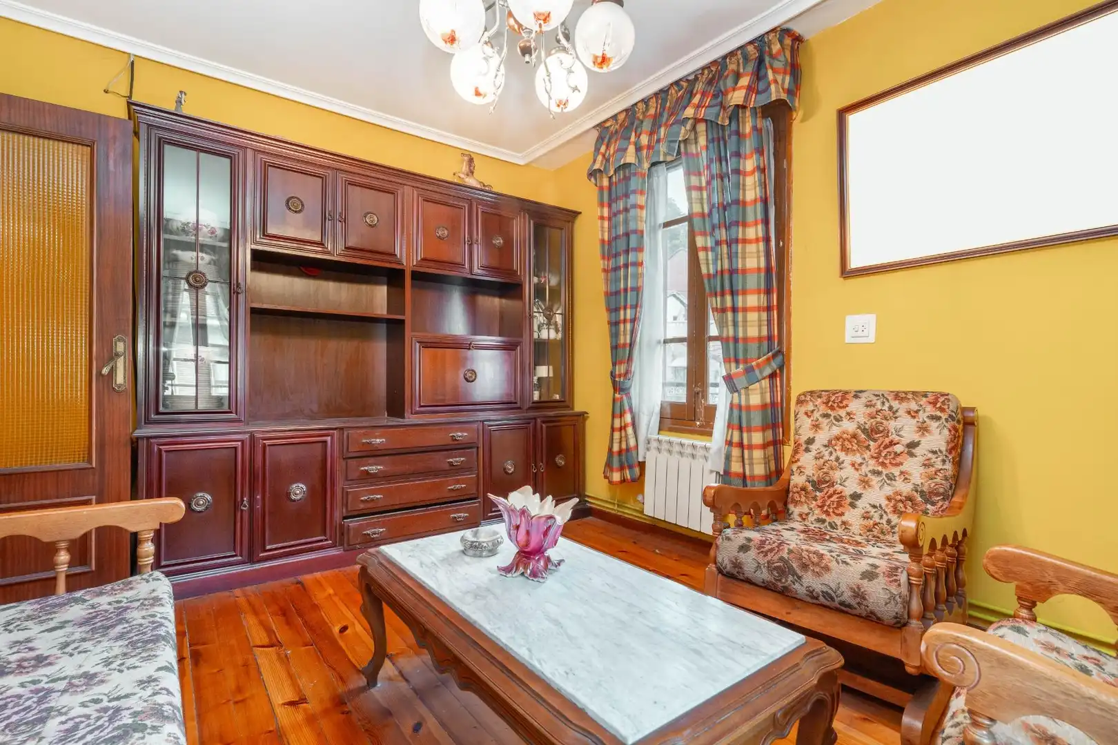 Sala de estar de Casa adosada en venta en Mieres (Asturias)