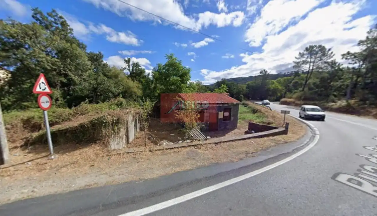 Casa o xalet en venda en Ourense Capital  amb Jardí privat