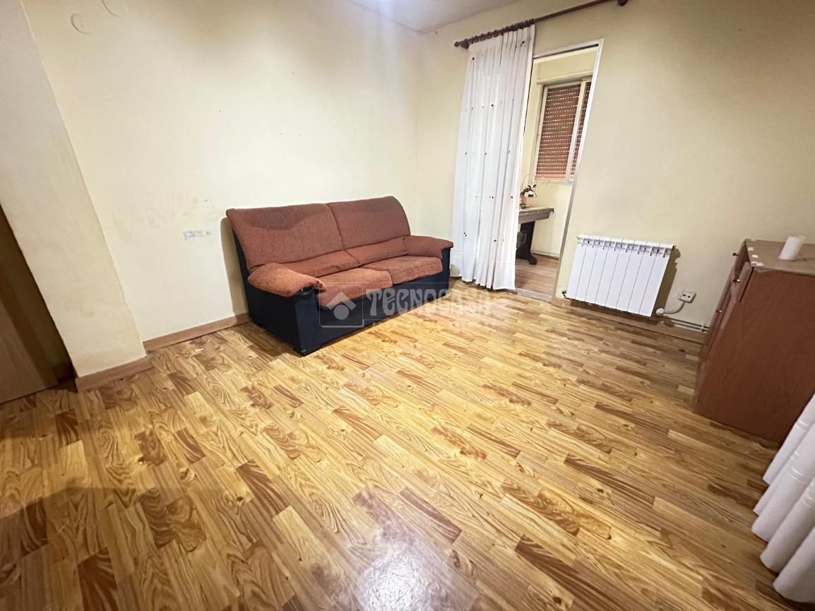 Living room of Flat for sale in  Madrid Capital