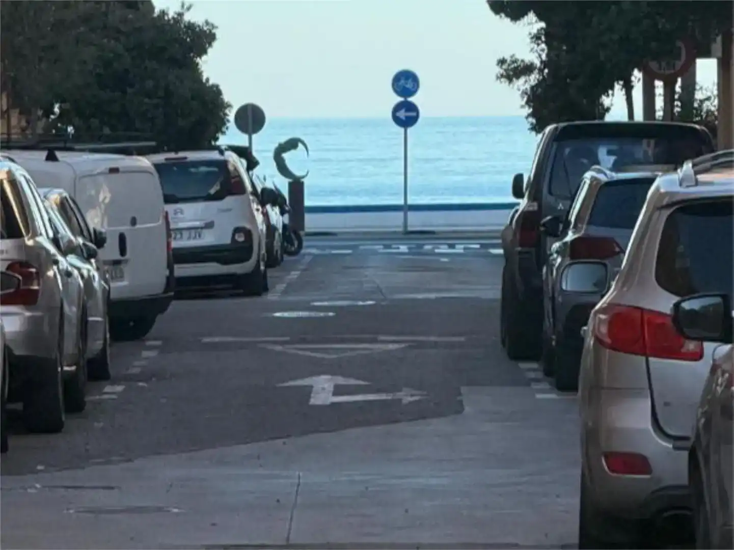 Aparcament de Pis en venda en Melilla amb Aire condicionat i Moblat