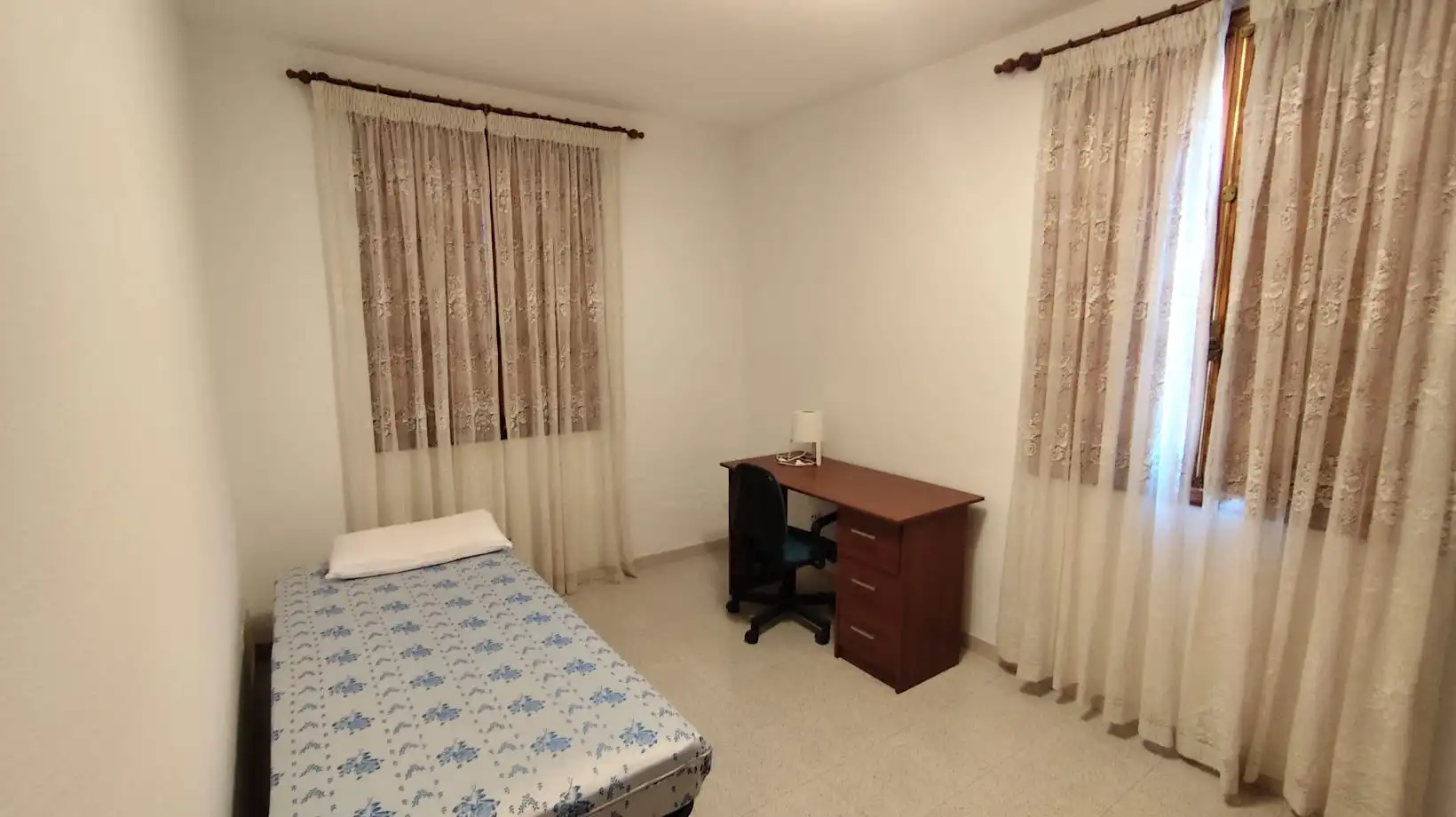 Habitación de Piso de alquiler en San Cristóbal de la Laguna con Amueblado, Horno y Lavadora
