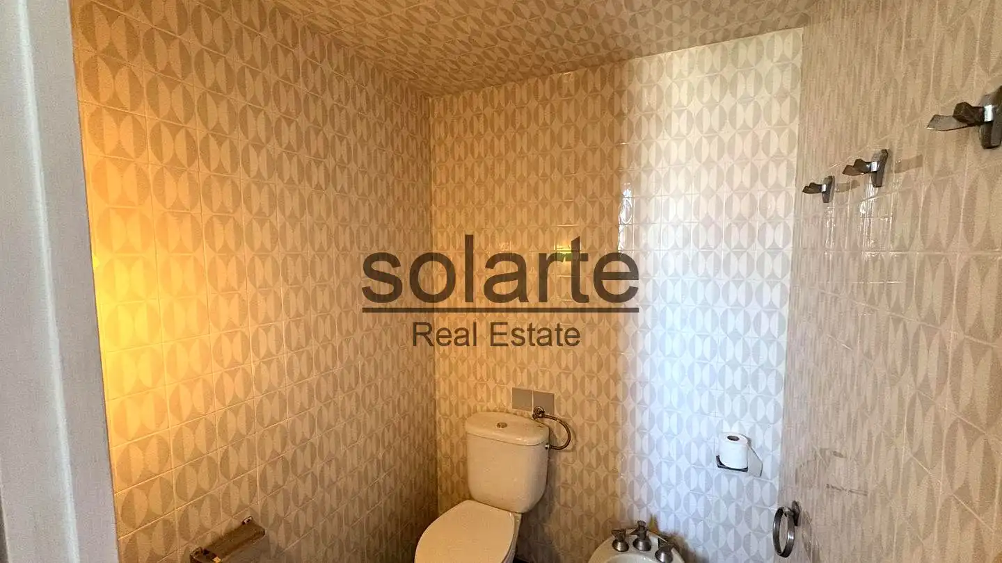 Baño de Edificio en venta en L'Hospitalet de Llobregat
