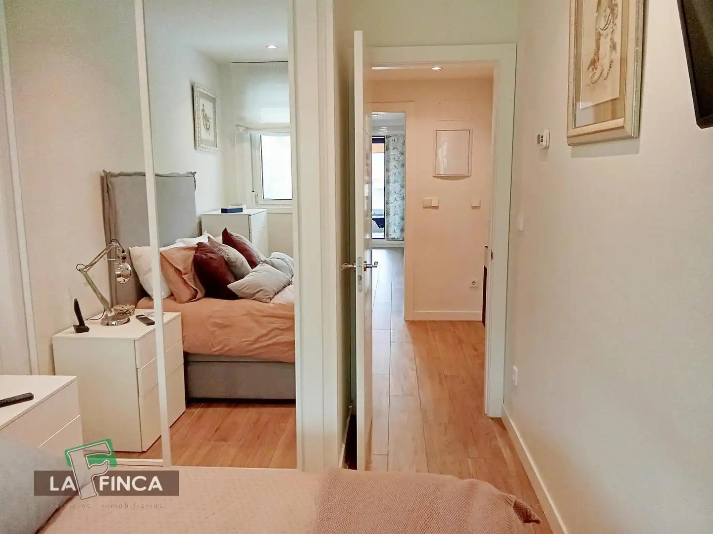 Schlafzimmer von Wohnung zum Verkauf in Oviedo  mit Heizung, Terrasse und Abstellraum