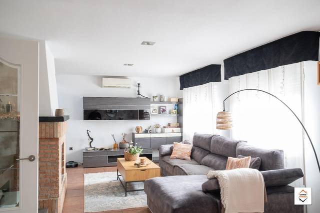 Casa adosada en Venta en Camino Camino Molino del Rey en Casetas - Villarrapa