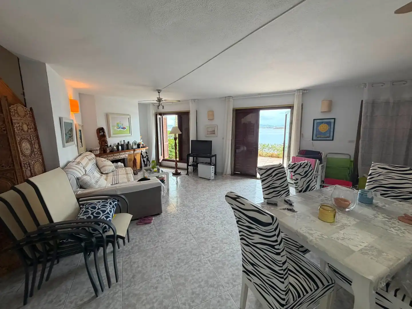 Wohnzimmer von Einfamilien-Reihenhaus zur Miete in La Manga del Mar Menor mit Privatgarten, Terrasse und Möbliert