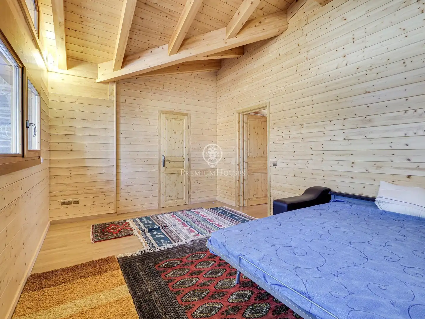 Dormitori de Casa o xalet en venda en Alp amb Calefacció, Jardí privat i Parquet