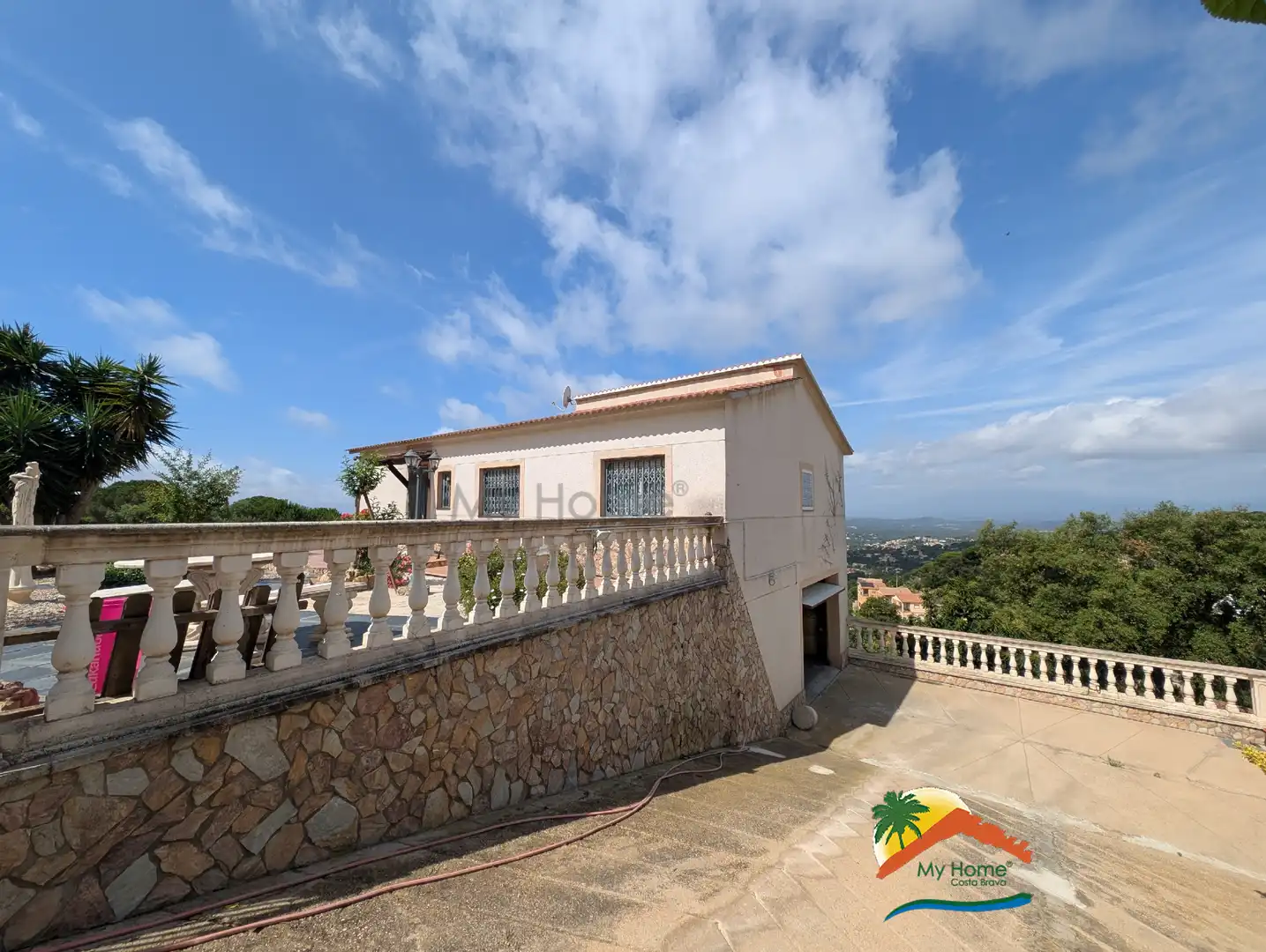 Vista exterior de Casa o xalet en venda en Vidreres amb Calefacció, Jardí privat i Terrassa