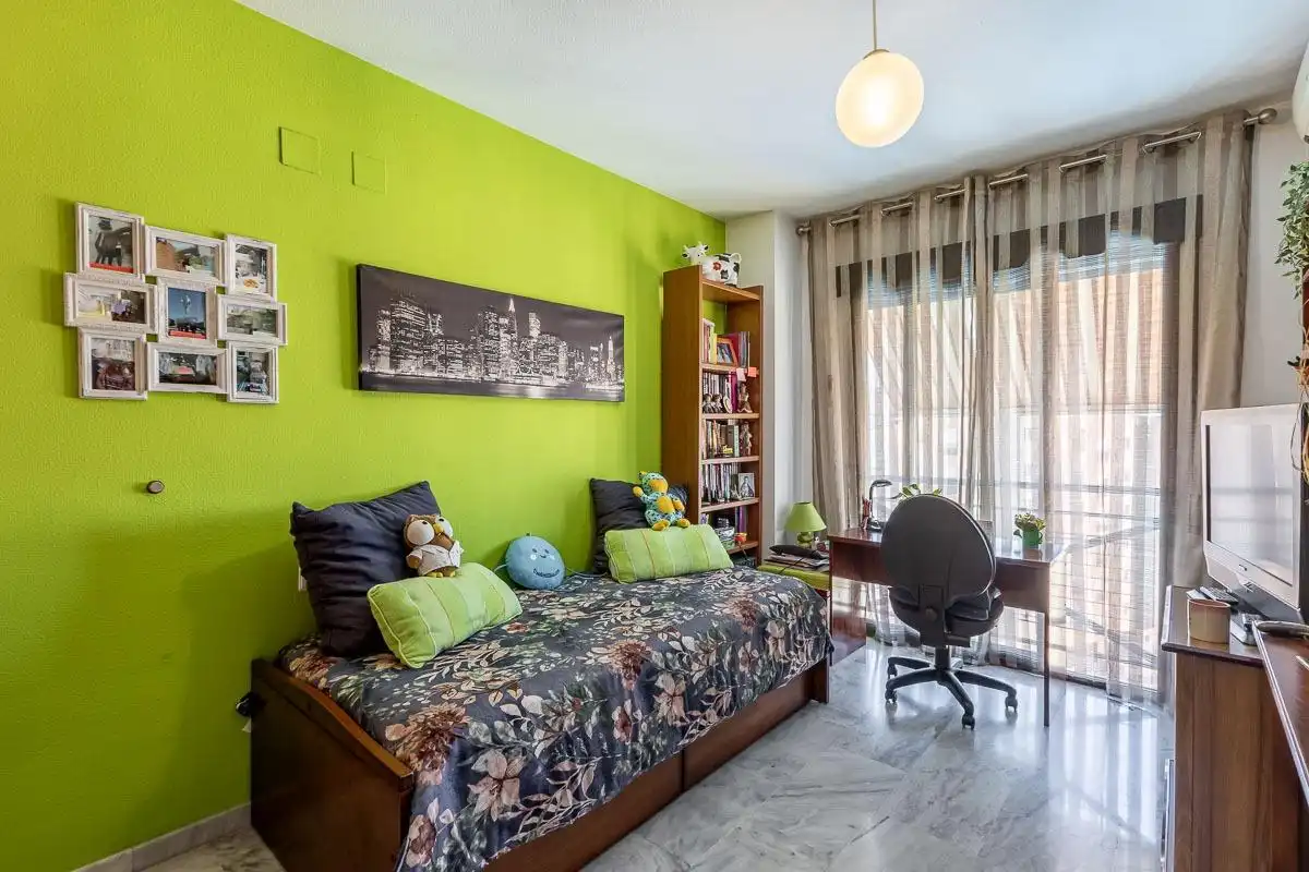 Habitación de Piso en venta en Granada con Aire acondicionado, Calefacción y Terraza