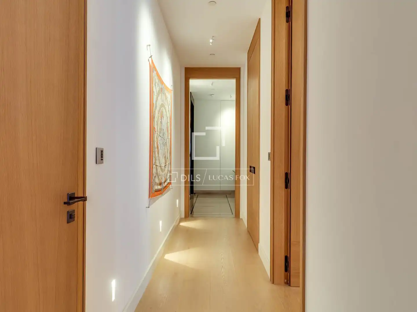 Wohnung zum Verkauf in Barcelona mit Klimaanlage, Heizung und Parkett