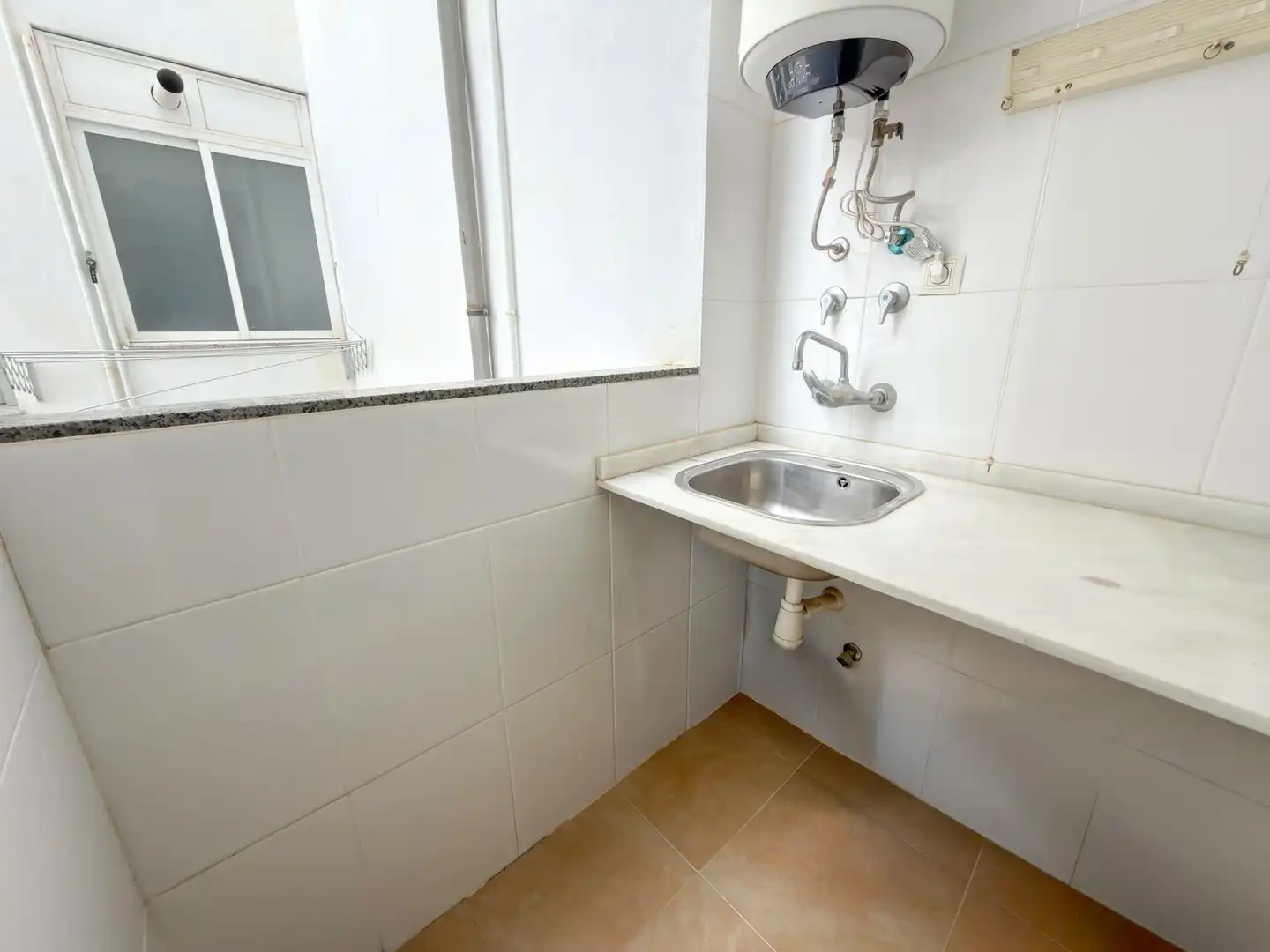 Baño de Piso en venta en Rafelbuñol / Rafelbunyol con Aire acondicionado y Balcón