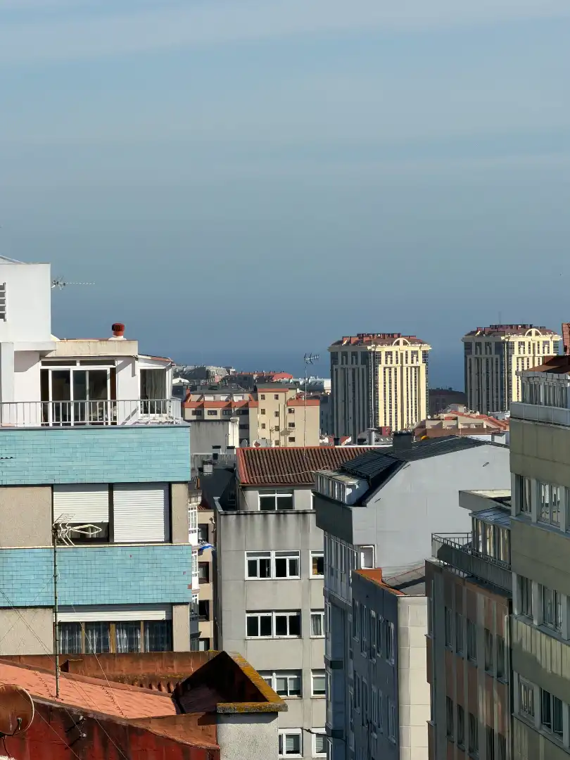 Vista exterior de Pis en venda en A Coruña Capital  amb Calefacció, Traster i Moblat