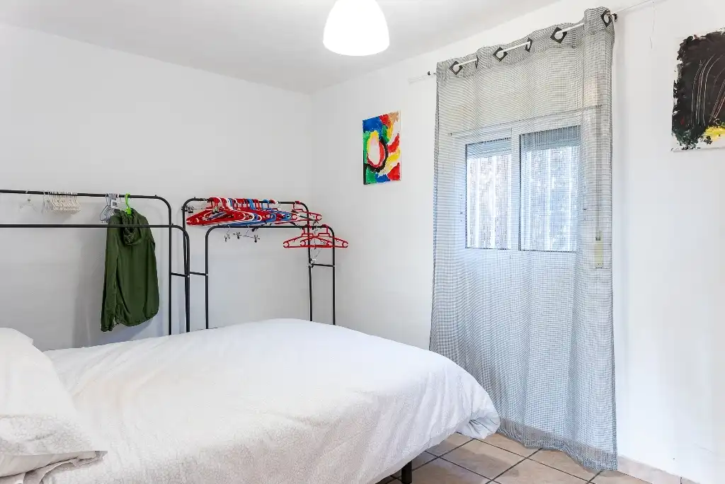 Habitación de Casa o chalet en venta en Castalla con Jardín privado, Piscina y Amueblado