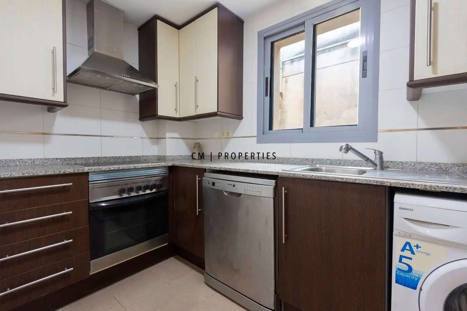 Attic for rent in Costa Brava, Almenara