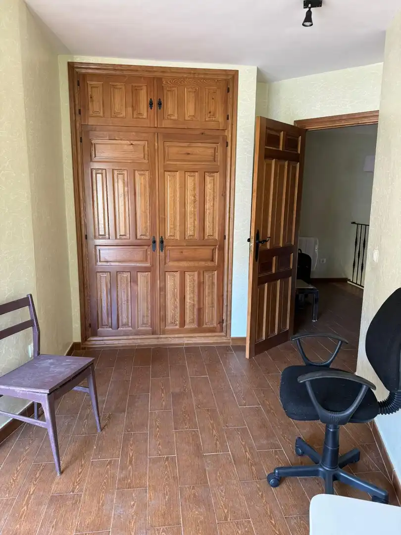 Detached homes for sale in Alocén  with Heating, Storage room and Balcony