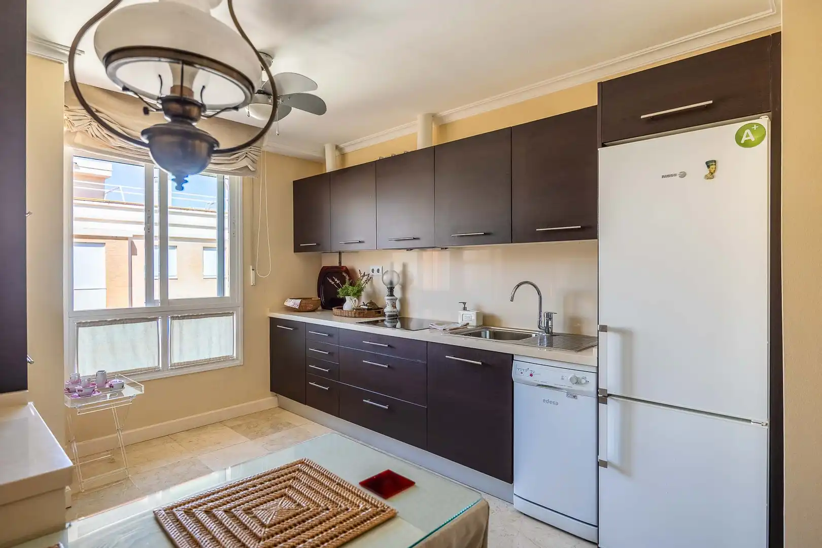 Kitchen of Flat for sale in Sevilla  with Air Conditioner, Heating and Storage room