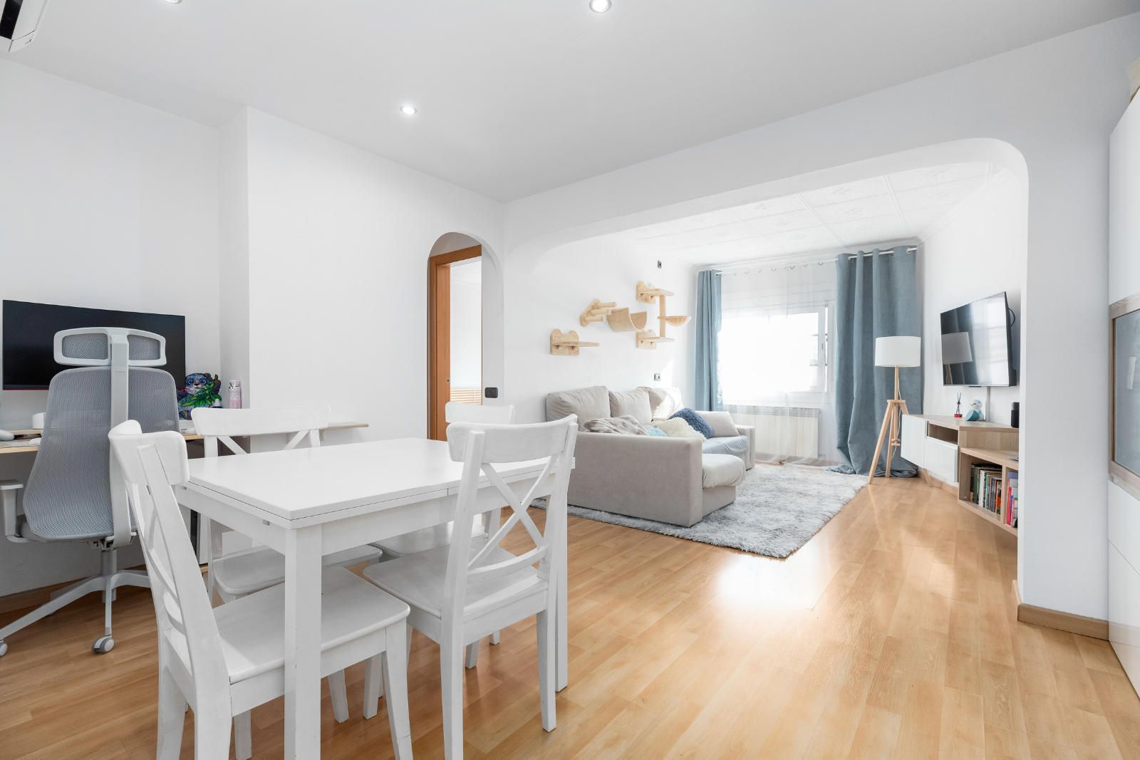 Sala d'estar de Àtic en venda en Parets del Vallès amb Aire condicionat