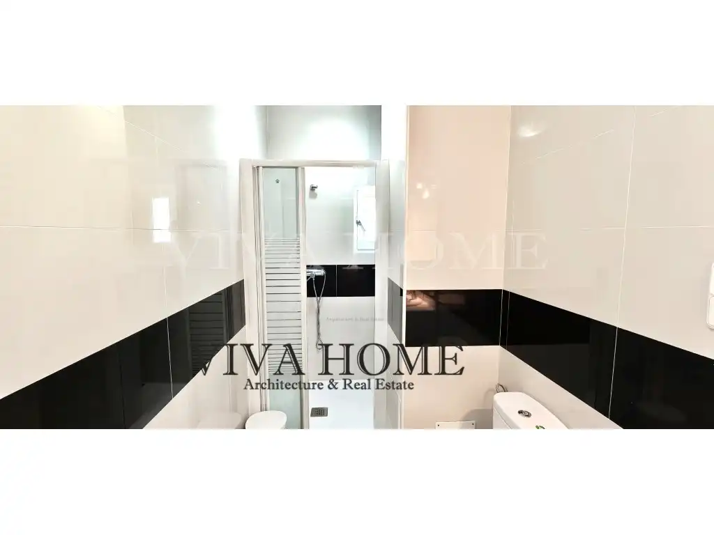 Bathroom of Houses for sale in Parla