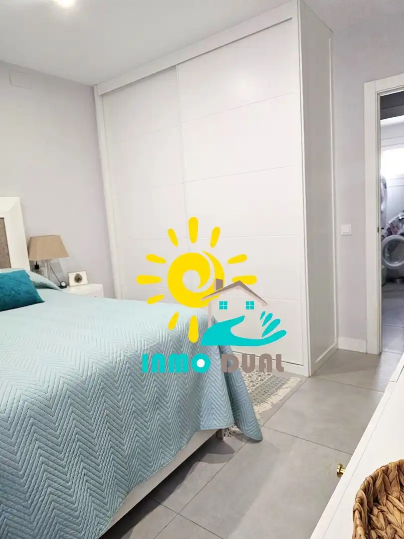 Exterior view of Apartments for sale in Badajoz  with Air Conditioner and Storage room