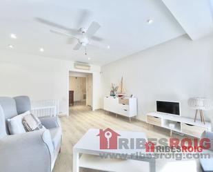 Living room of Flat to rent in Vilanova i la Geltrú  with Air Conditioner and Terrace