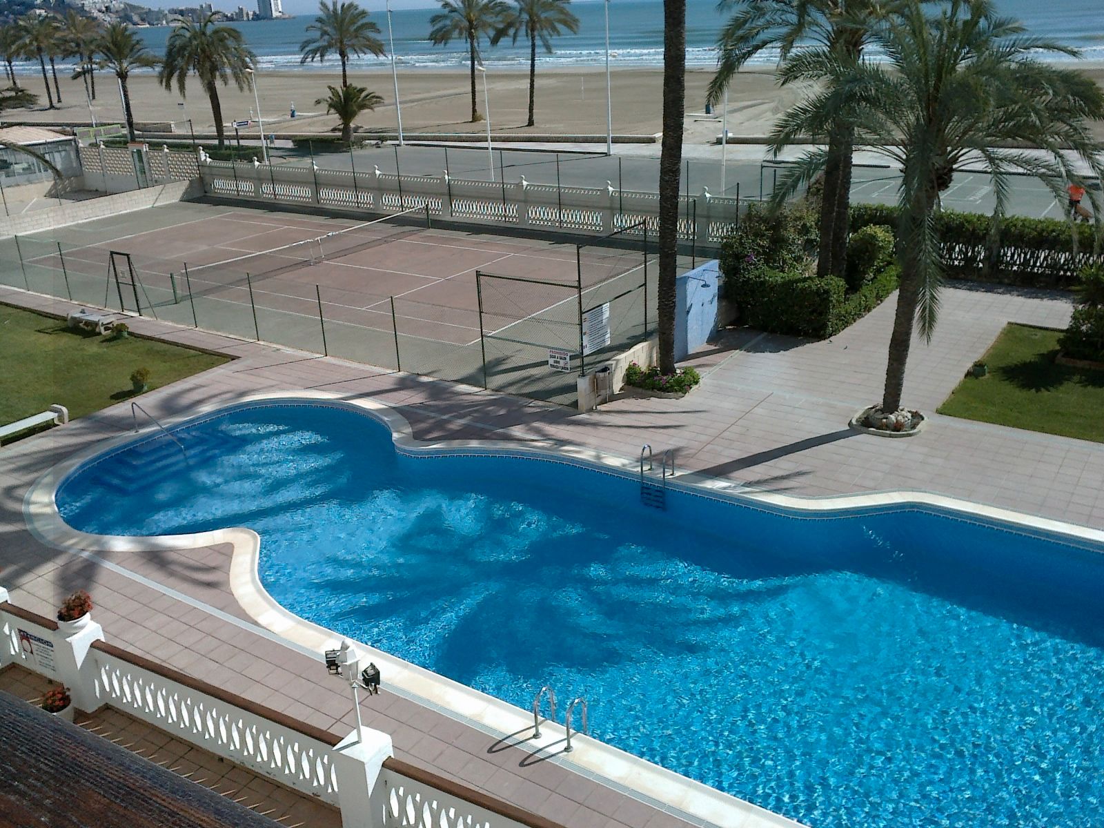Piscina de Apartament de lloguer en Cullera amb Terrassa, Moblat i Forn