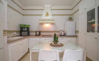 Kitchen of House or chalet for sale in Utrera  with Air Conditioner and Balcony