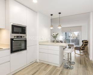 Kitchen of Apartment to rent in  Barcelona Capital  with Air Conditioner, Heating and Parquet flooring