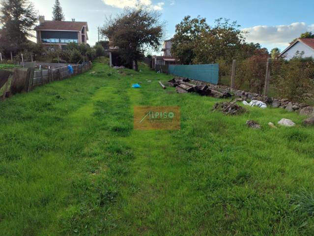 Casa-chalet en Venta en Rua do Cemiterio en San Cibrao das Viñas