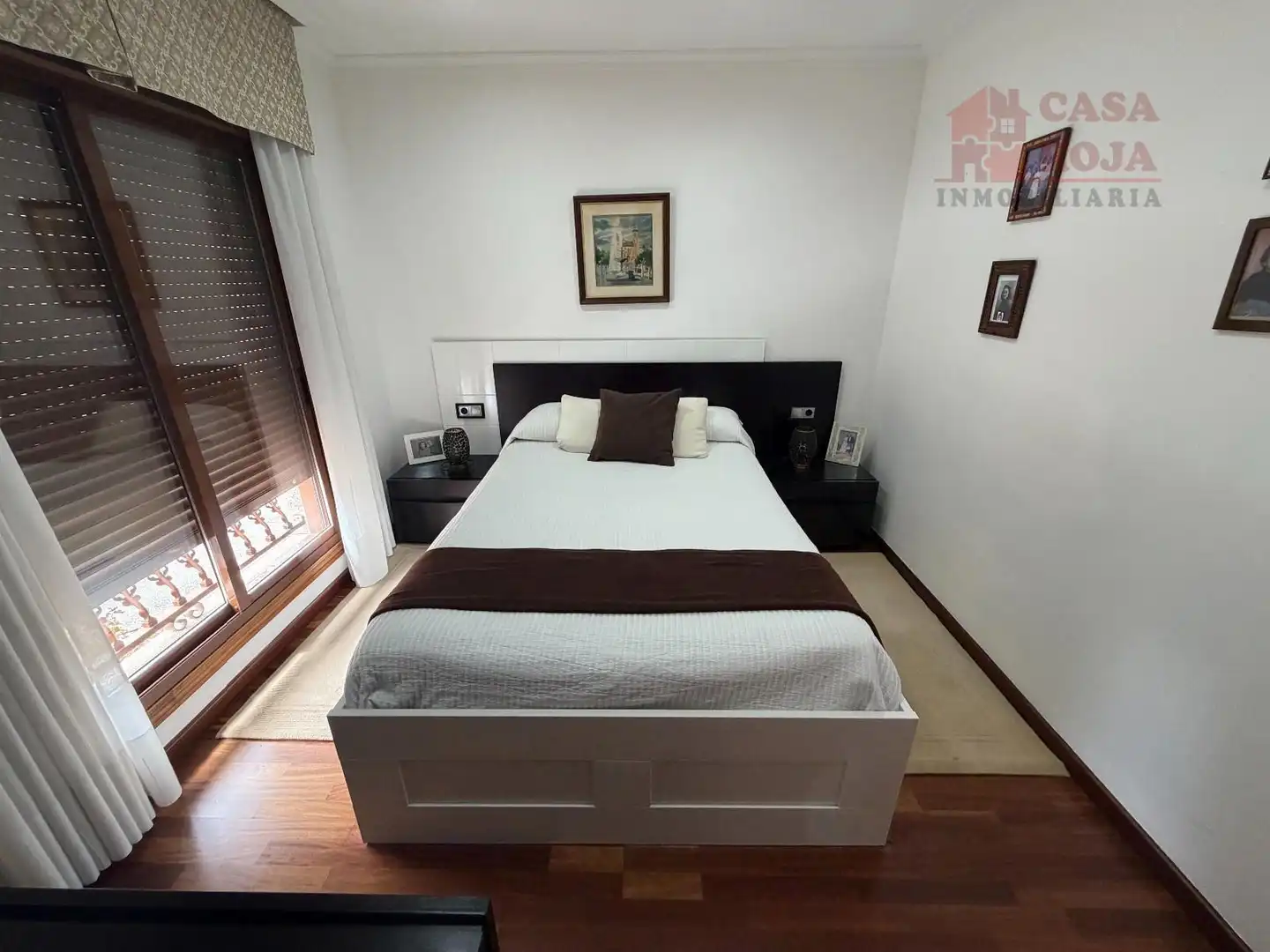 Dormitori de Casa adosada en venda en Cangas  amb Calefacció, Parquet i Traster