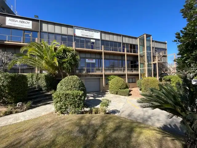 Nave industrial con ascensore in vendita a Zona Industrial