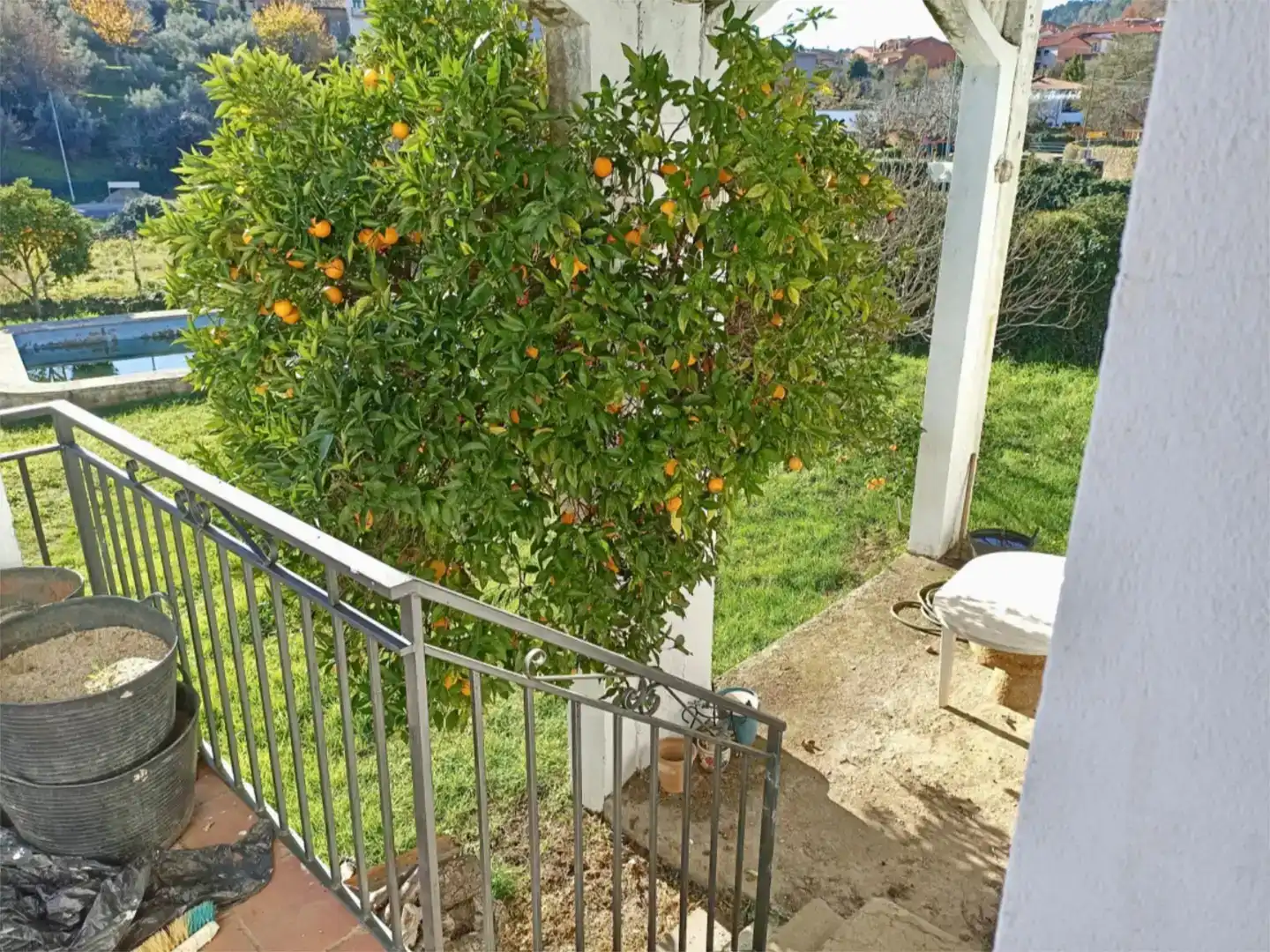 Terrassa de Casa o xalet en venda en Cadalso amb Jardí privat, Piscina i Moblat