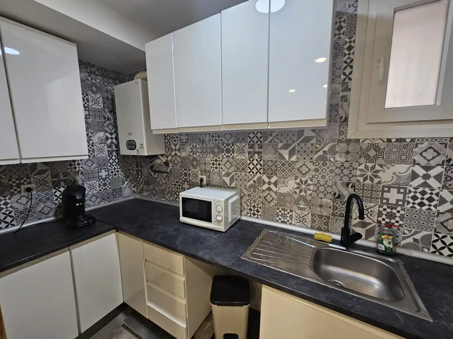 Cocina de Local de alquiler en Pozuelo de Alarcón con Aire acondicionado, Calefacción y Amueblado