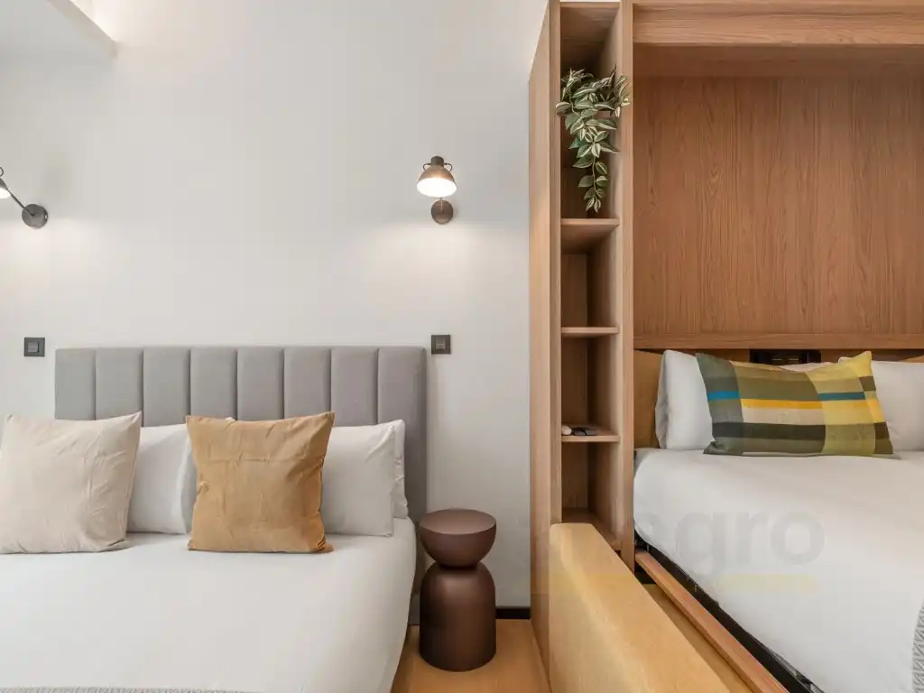Bedroom of Commercial properties for sale in Puente de Vallecas
