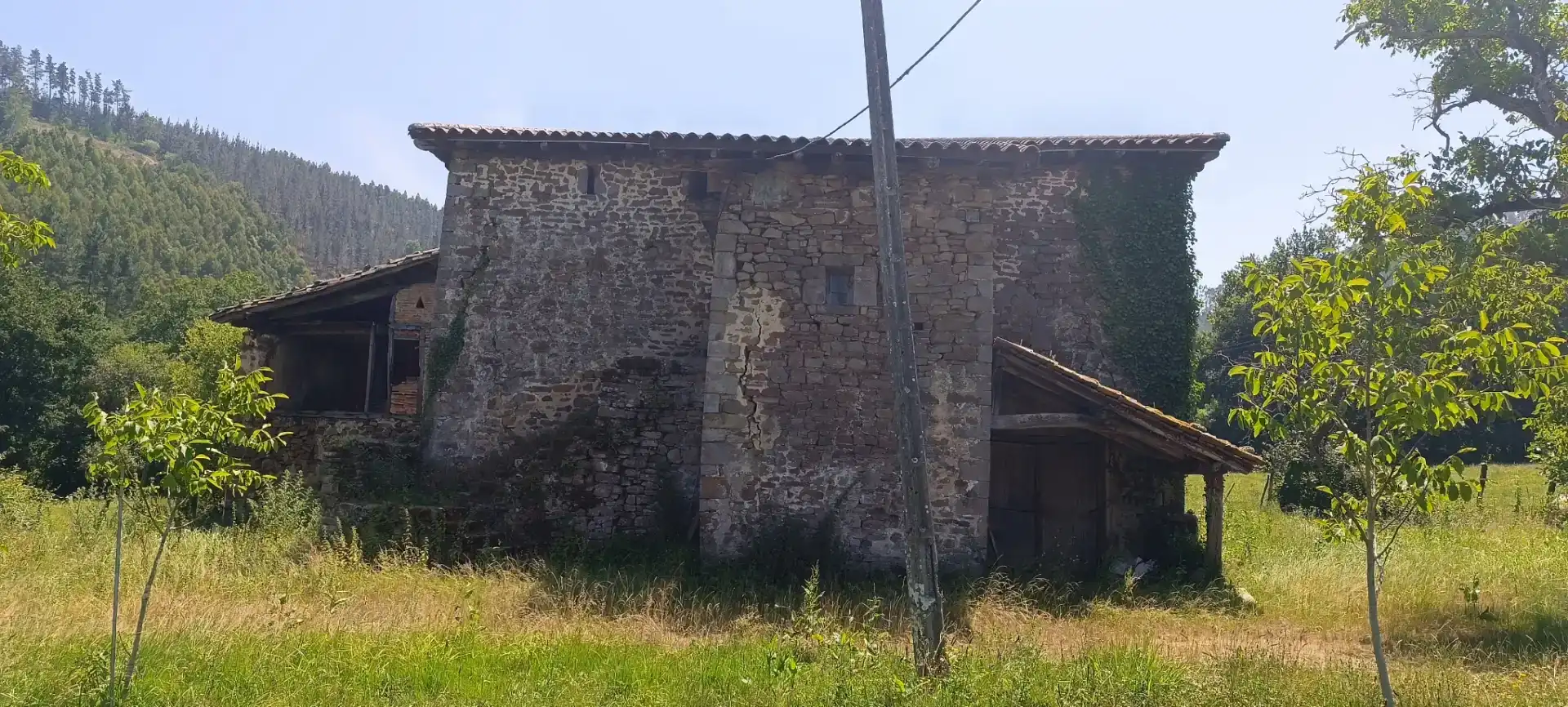 Vista exterior de Finca rústica en venda en Ayala / Aiara amb Balcó