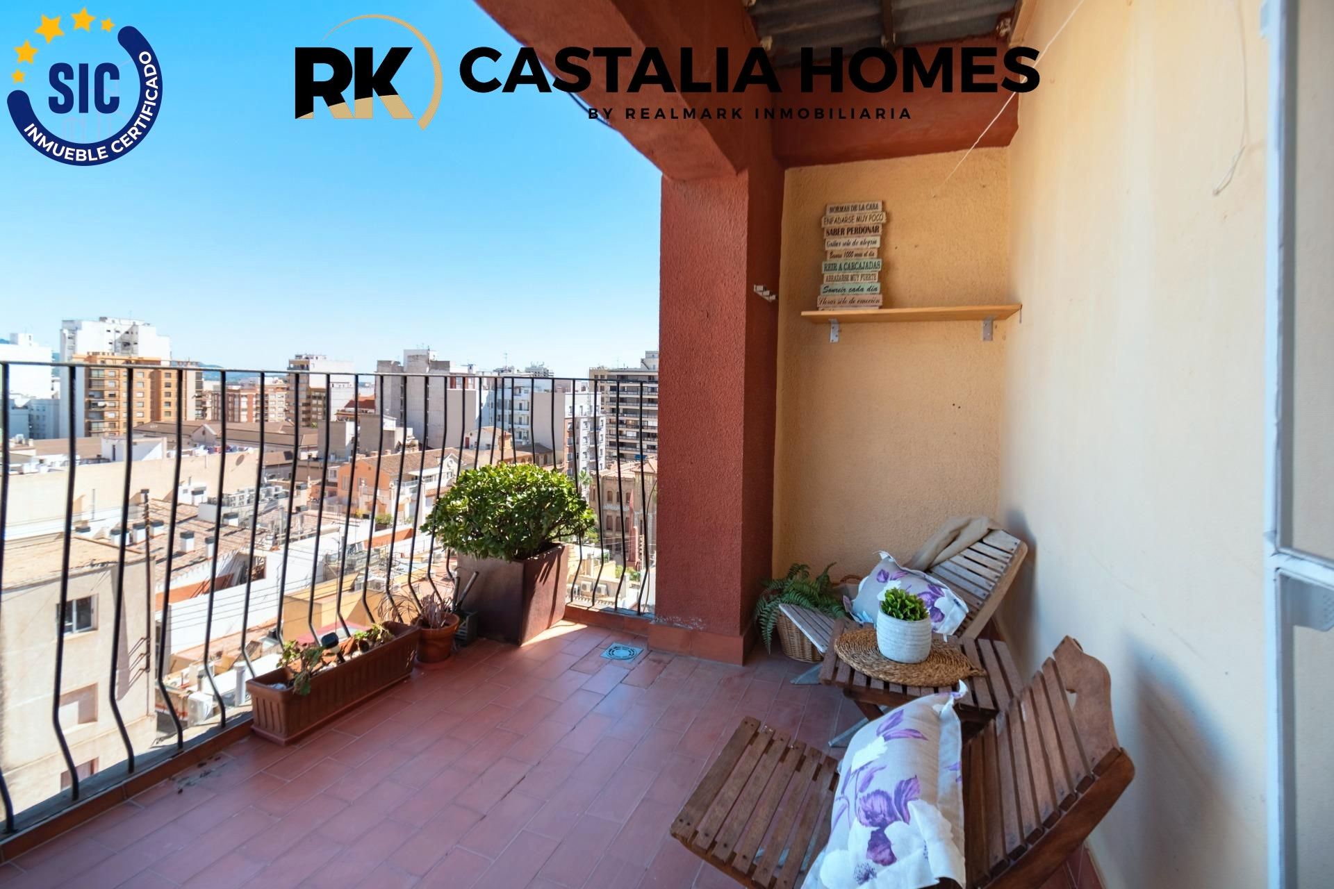 Exterior view of Flat for sale in Castellón de la Plana / Castelló de la Plana  with Terrace, Storage room and Furnished