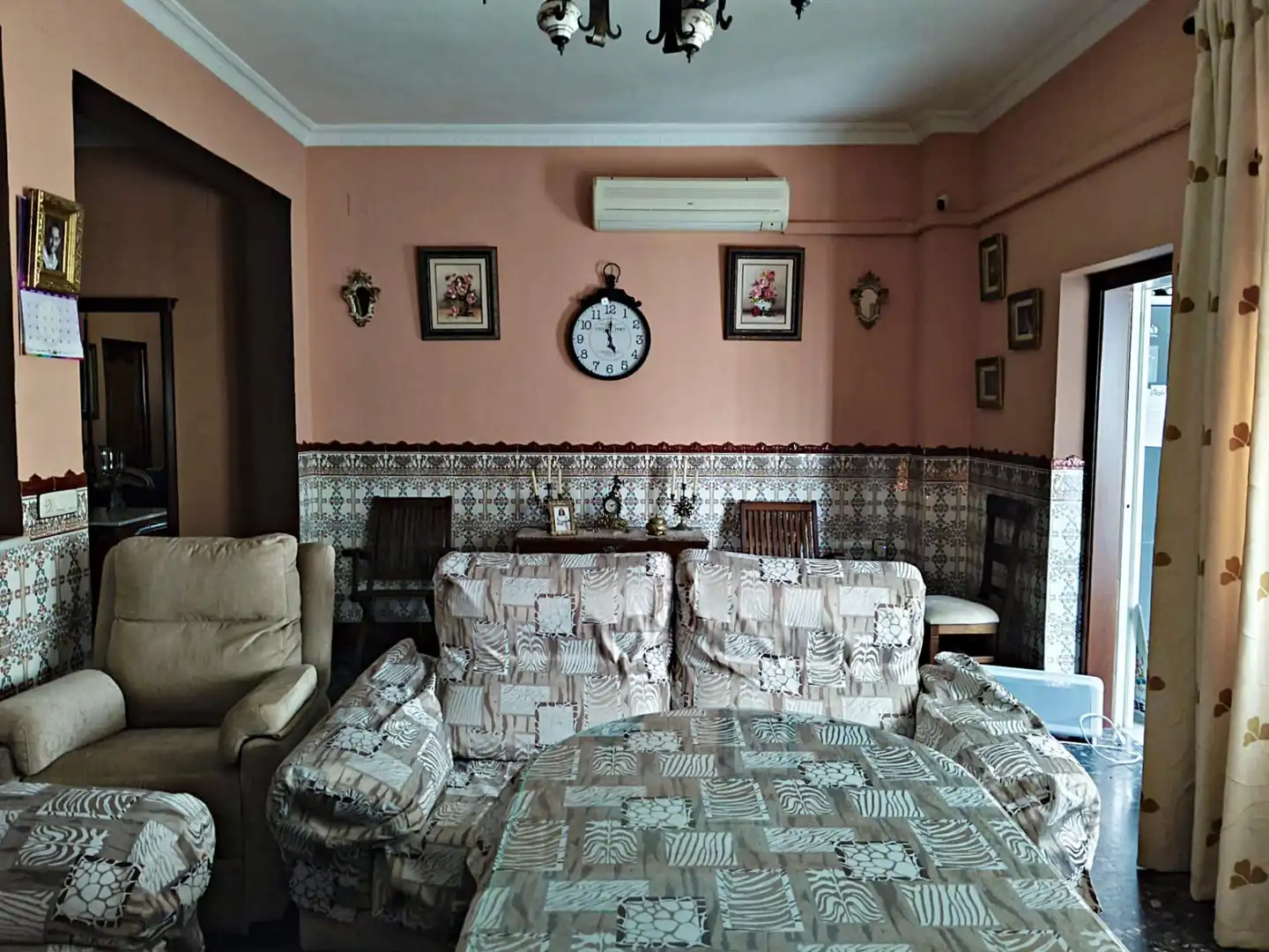 Sala de estar de Casa adosada en venta en Pilas con Aire acondicionado y Terraza